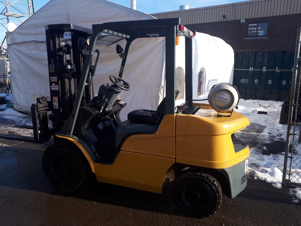 Used propane forklift Montreal