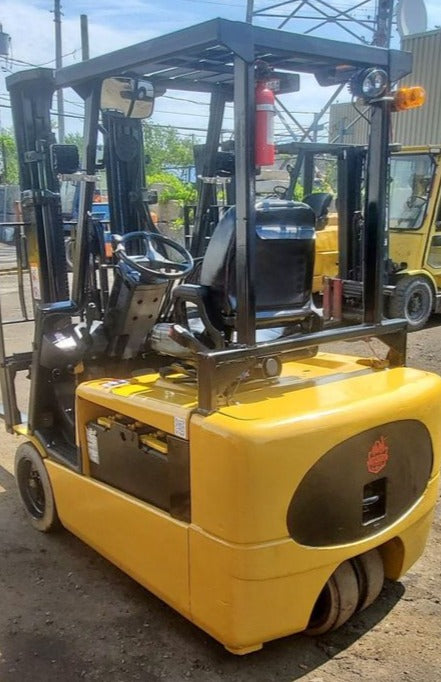 used caterpillar electric forklift