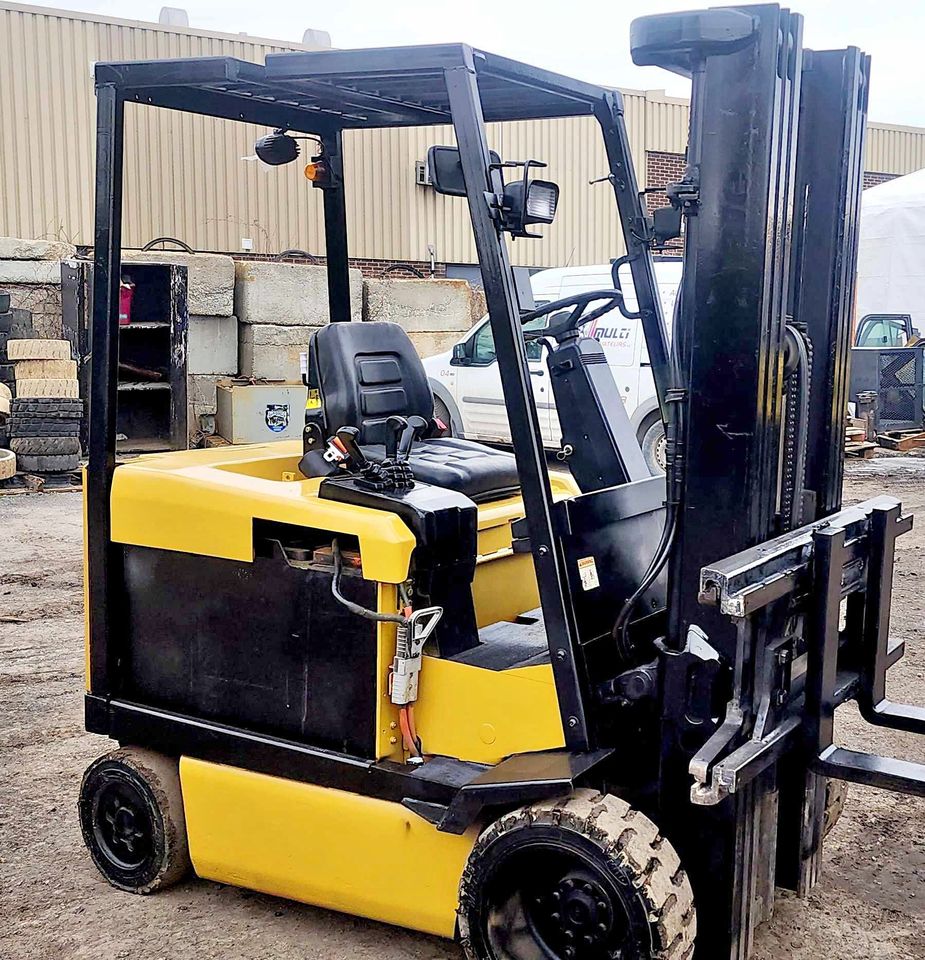 used yale electric forklift in Montreal