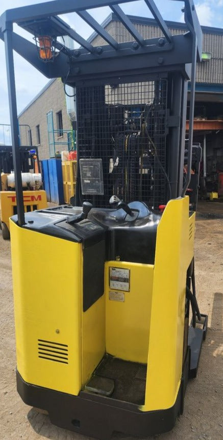 yale used electric reach truck 4000lbs capacity